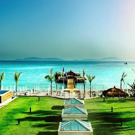 Swissotel And Hotell Çeşme