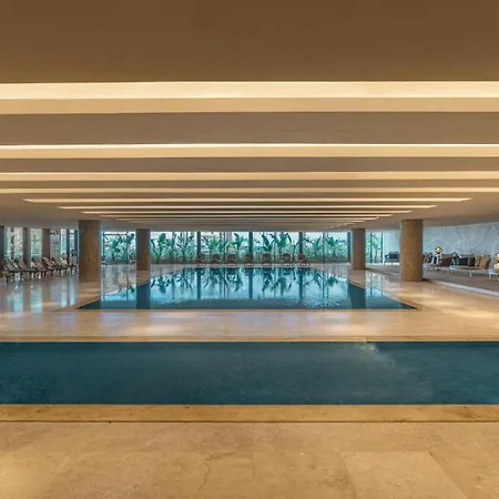 Swissotel And Hotell Çeşme