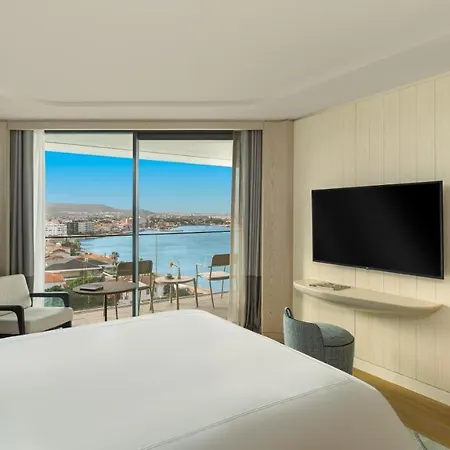 Swissotel And Çeşme