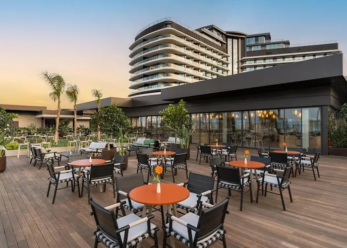 Swissotel And 5* Чешме