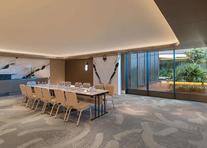 Swissotel And Чешме