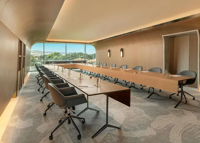 Swissotel And Готель 5*