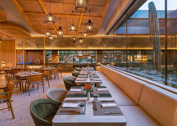 Готель Swissotel And 5*