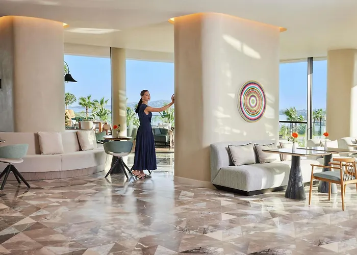 Готель Swissotel And