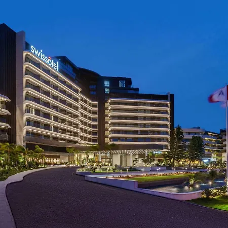 Swissotel And Готель