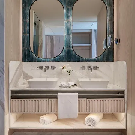 Swissotel And Ξενοδοχείο 5*