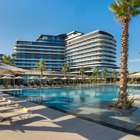 Swissotel And 5* Чешме