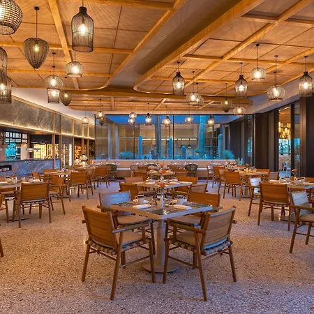 Swissotel And Hotel Cesme