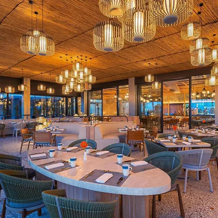 Swissotel And 5* Çeşme