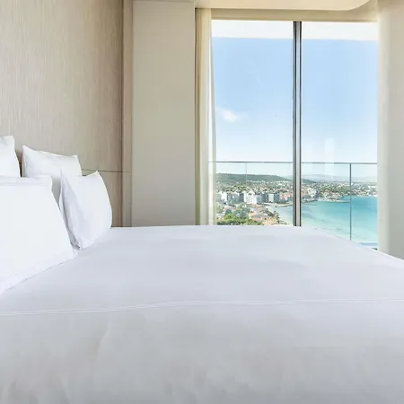Swissotel And מלון 5*