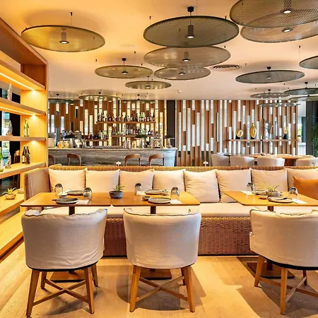 מלון Swissotel And Çeşme