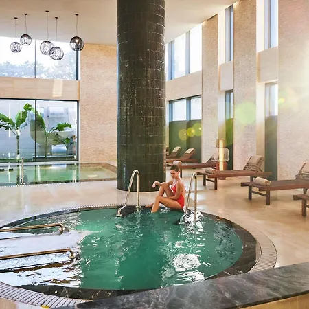 Swissotel And מלון 5*