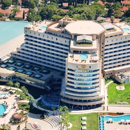 Swissotel And Çeşme